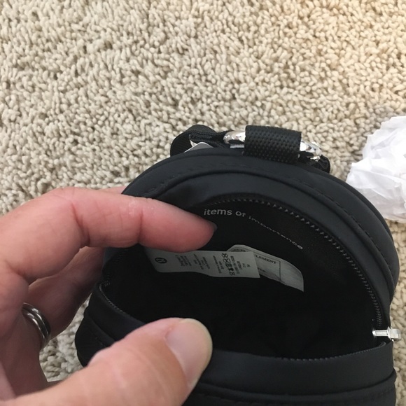 Lululemon black  logo pouch - Picture 12 of 15